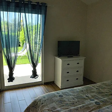 Dousoleil לה-טסט-דה-בוש